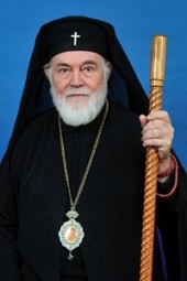 Arzobispo de Detroit  y el Episcopado Rumano.