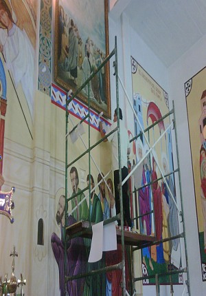Apóstoles lado derecho altar central 1